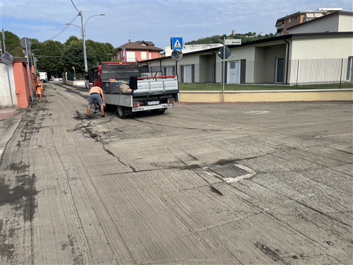 Al via i primi due lotti di asfaltature. Prosegue il piano di manutenzione delle strade cittadine